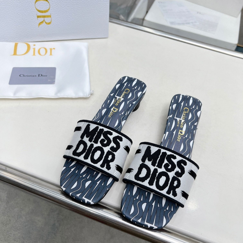 ch**an D*or slippers